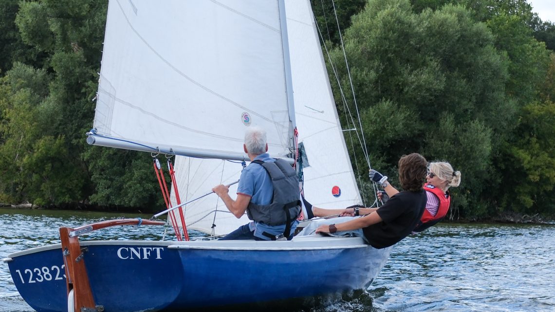 3. Oktober: Wettfahrt und Wildschwein, Kielboot und Kartoffelgratin
